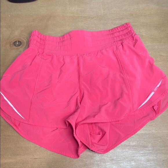 Lululemon Pink Hotty Hot Shorts rare color size 4 - Picture 3 of 7